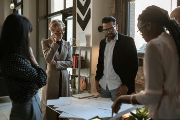 Wie Unternehmen Friedensinitiativen Unterstützen Können